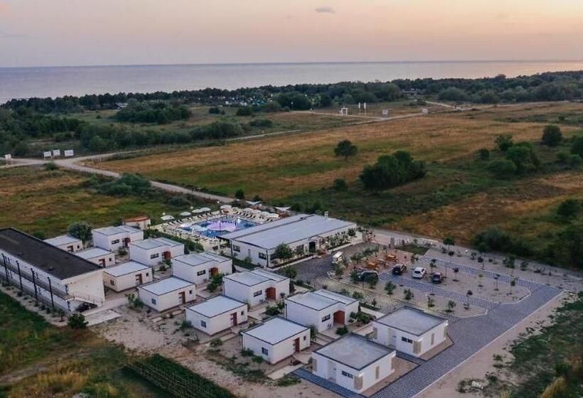 ویلای 2 خوابه, Imperial Family Resort