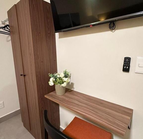 Quarto Estandar, Urban Circunvalación