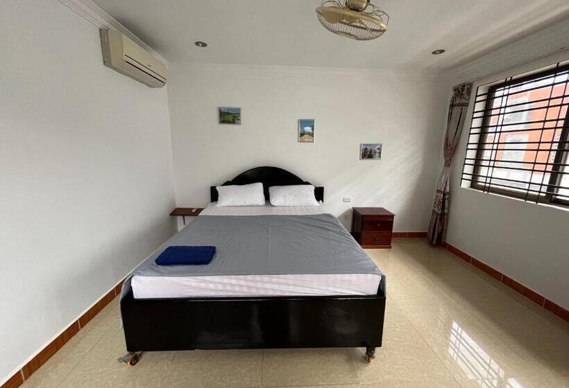 اتاق استاندارد با بالکن, Errol S Homestay And Hostel