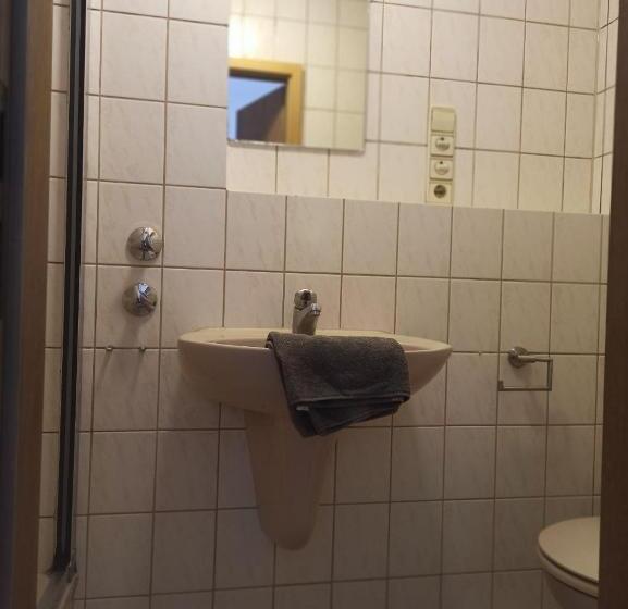 اتاق استاندارد, Monteurzimmer   Waldbronn