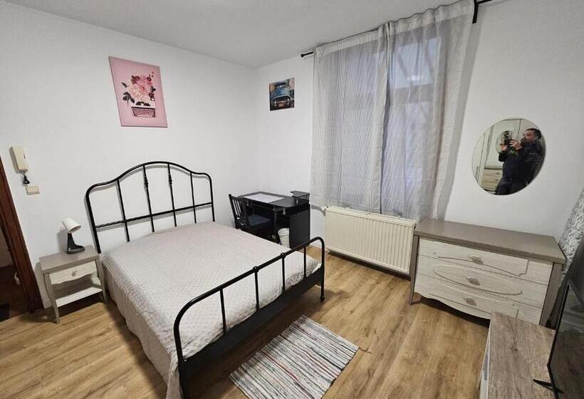 اتاق اکونومی, Renovated Private Room