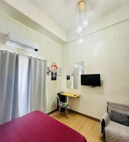 침실 1개 발코니 아파트, Condo With Balcony In Iloilo City