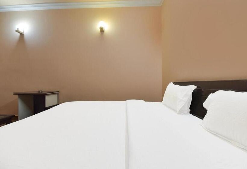 Номер Стандарт, Homewood Suites And Guest House
