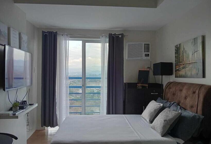 标准工作室带阳台, Loop Spacious Studio Unit