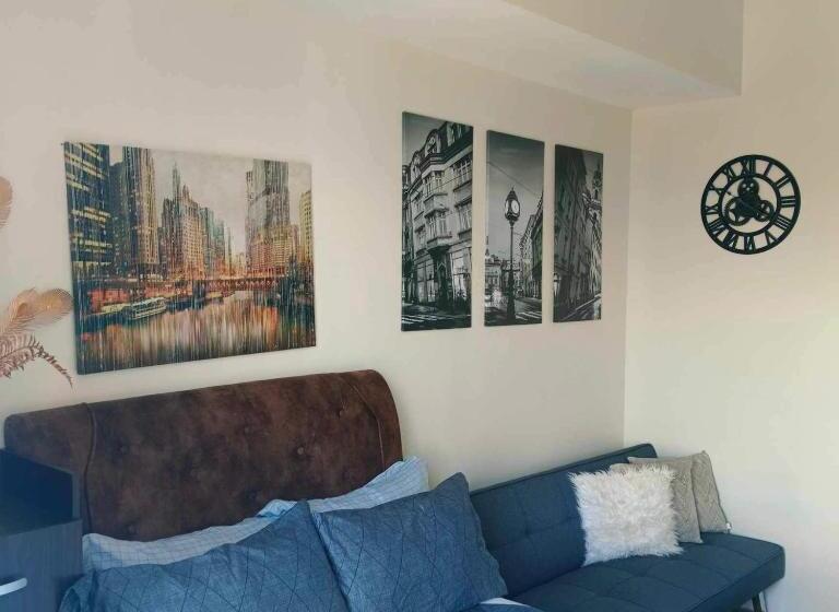 标准工作室带阳台, Loop Spacious Studio Unit
