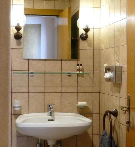 Номер Стандарт, Pension Dorfplatzl Pitztal