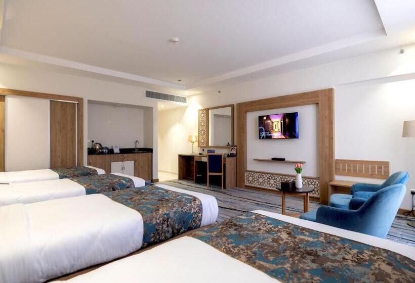 Четырехместный Номер Deluxe, Time Ruba Hotel & Suites