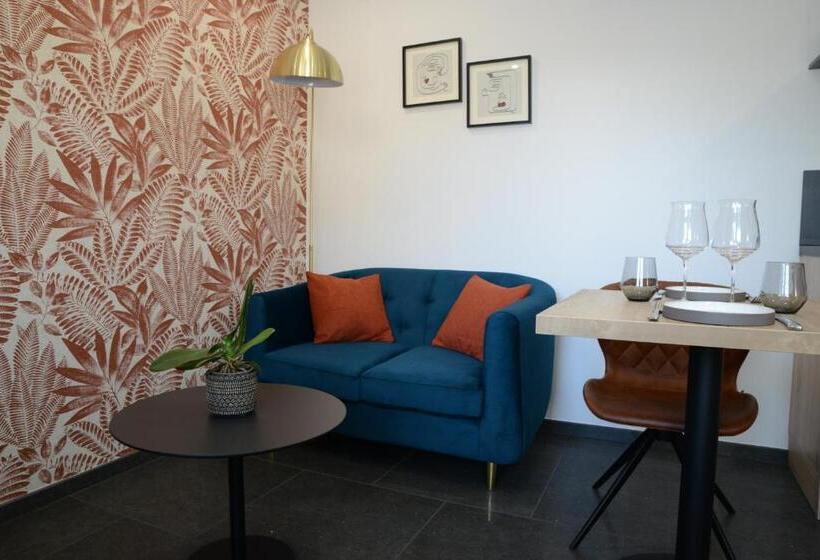 Апартаменты 1 Спальня Нижний Этаж, L Hostellerie D Acquigny