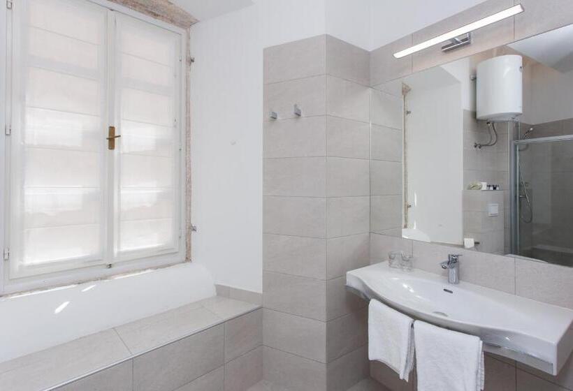 Номер Стандарт, Klarisa Palace Rooms