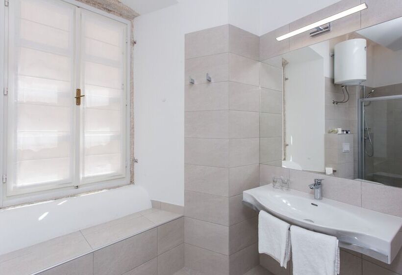Номер Deluxe, Klarisa Palace Rooms