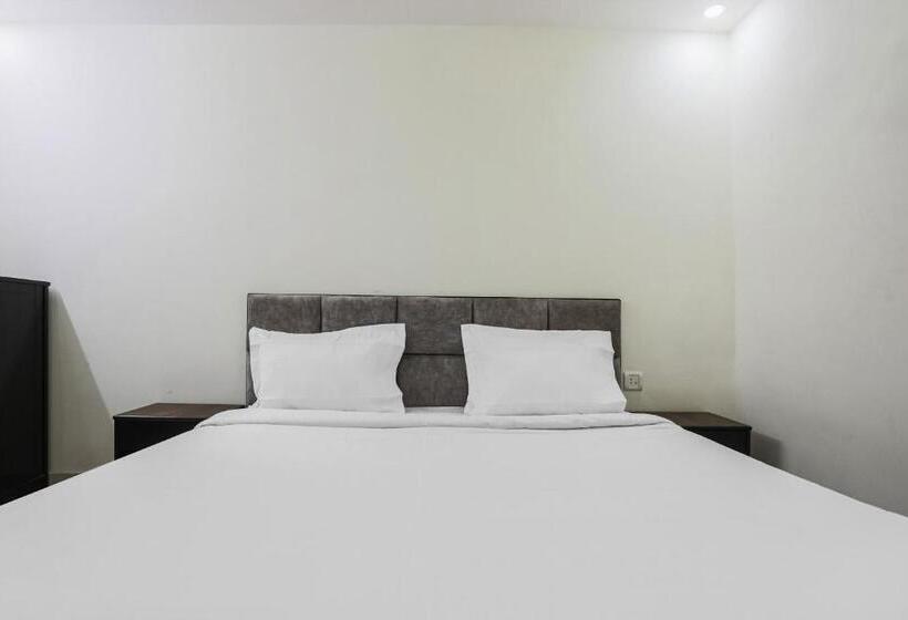 اتاق کلاسیک سه تخته, Flagship Hotel Rs