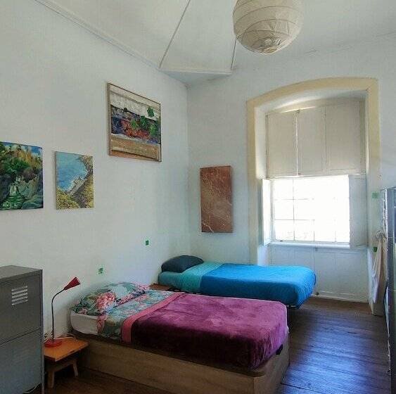 Кровать в Общей Комнате, Hostel Albergue La Casa Encantada