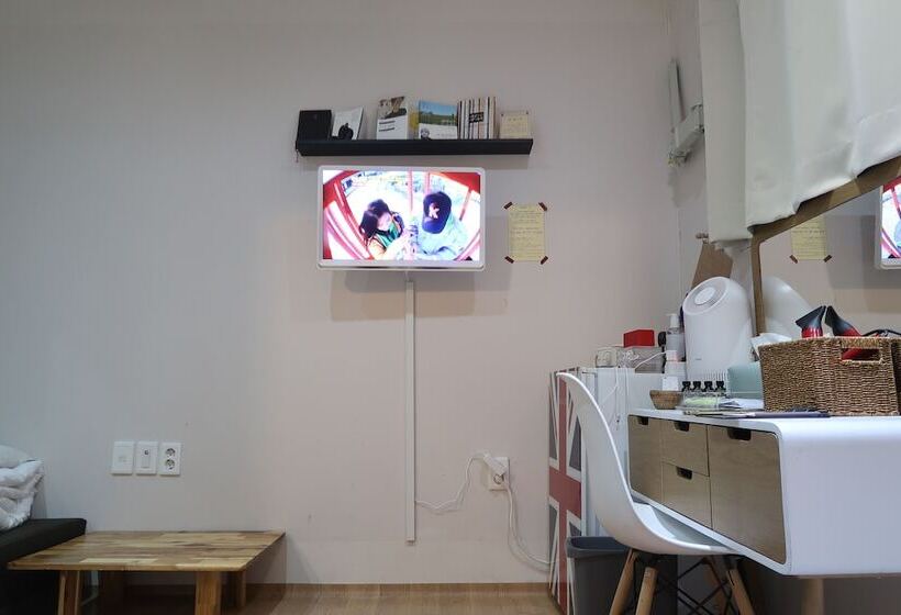 Номер Стандарт, Andong Poonggyung Hostel N Library