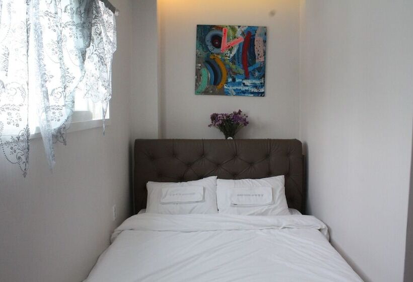 Номер Стандарт, Andong Poonggyung Hostel N Library