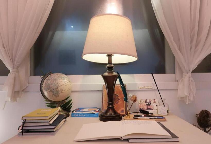 패밀리 스위트, Andong Poonggyung Hostel N Library