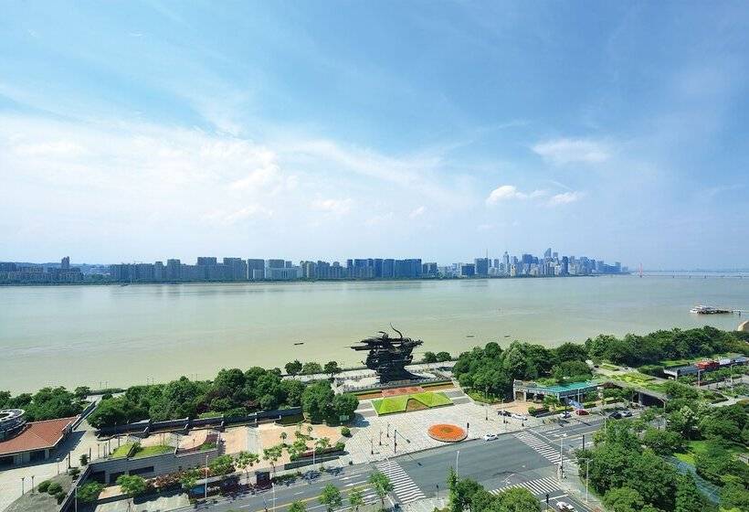 Люкс Клуб, Sheraton Grand Hangzhou Binjiang
