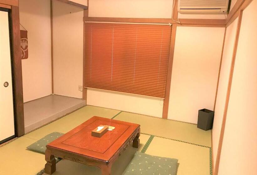 Номер Economy, K S House Fuji View   Travelers Hostel