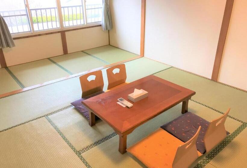 Номер Basic, K S House Fuji View   Travelers Hostel