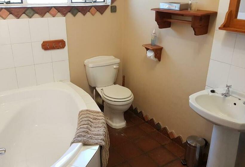 חדר משפחתי, Dias Guest House