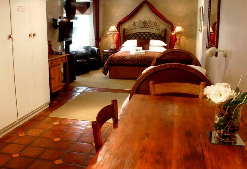 חדר משפחתי, Dias Guest House
