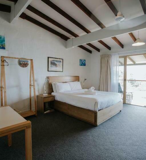 Студия Стандарт Вид на Море, Canal Rocks Beachfront Apartments