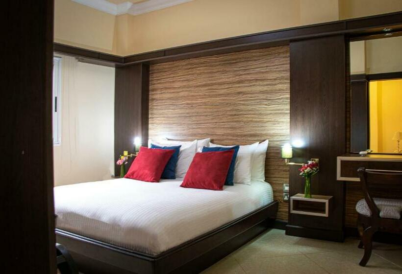سوییت, Home Suites Boutique Hotel Freetown
