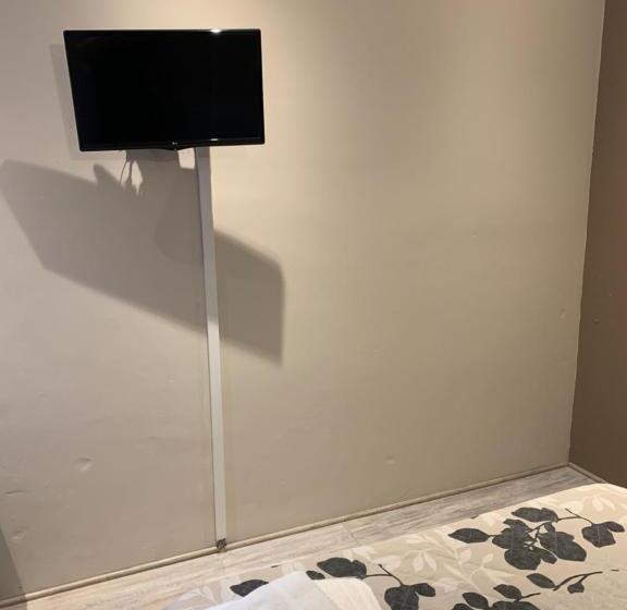 Chambre Standard Adaptée aux Personnes à Mobilité Réduite, Hôtel Le Cosy
