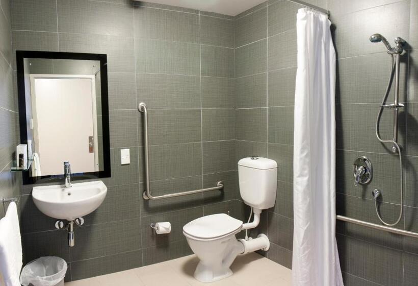 스탠다드 스튜디오, 315 Euro Motel And Serviced Apartments