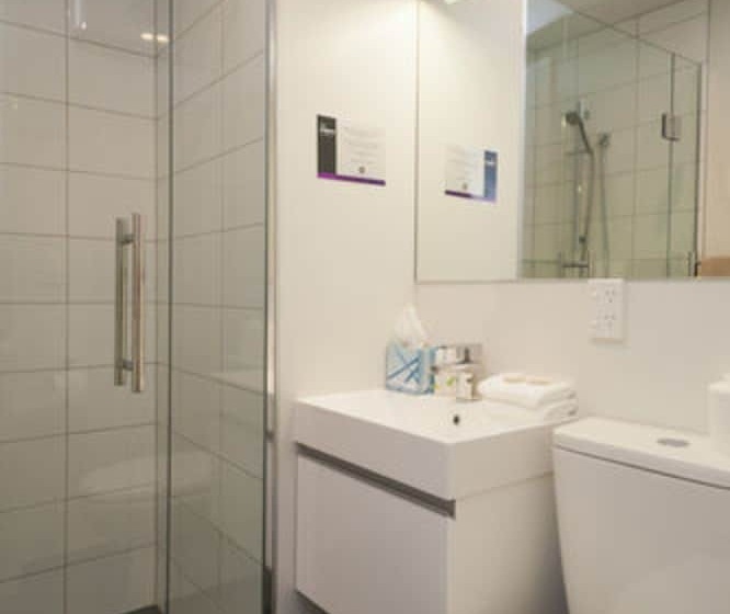 스탠다드 스튜디오, 315 Euro Motel And Serviced Apartments