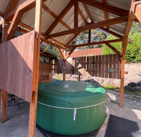 Люкс, Robin Hood Village Resort