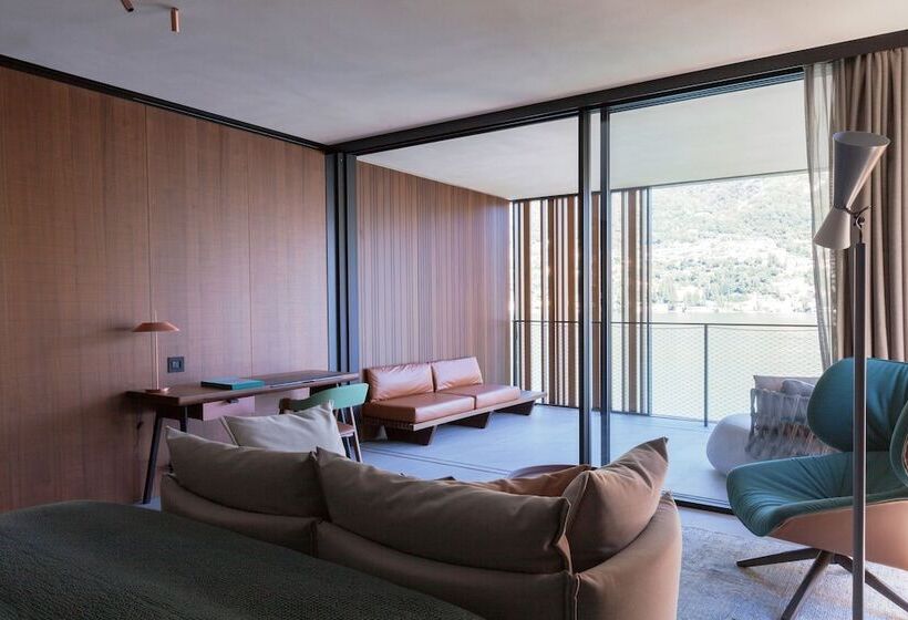 스위트, Il Sereno Lago Di Como
