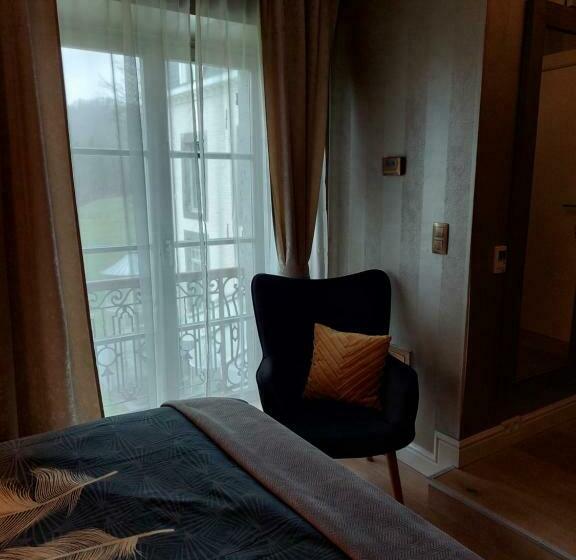 标准间, La Chambre Et Le Studio Du Château Du Golf De Bernalmont