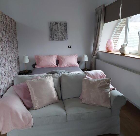 带花园景观的标准工作室, La Chambre Et Le Studio Du Château Du Golf De Bernalmont