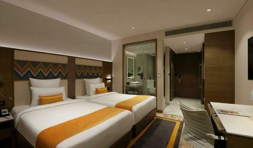行政房间, Novotel Guwahati Gs Road
