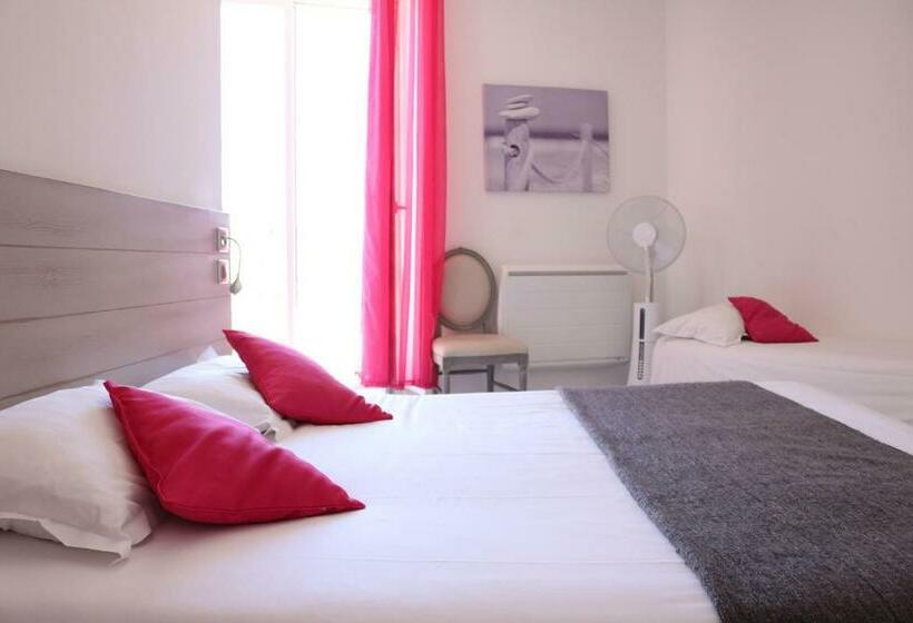 غرفة قياسية مزوَّدة بتراس, Restaurant Du Port