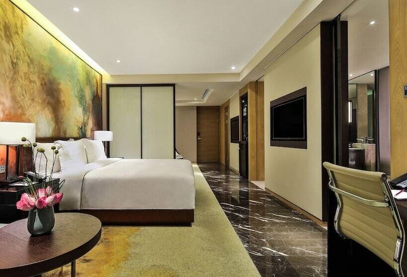 اتاق استاندارد با چشم‌انداز رودخانه, Crowne Plaza Chengdu Wenjiang, An Ihg