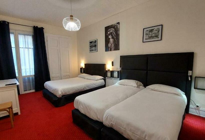 اتاق استاندارد چهار تخته, Hôtel Du Palais