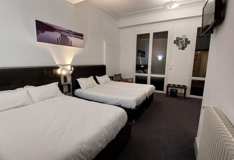 اتاق استاندارد چهار تخته, Hôtel Du Palais