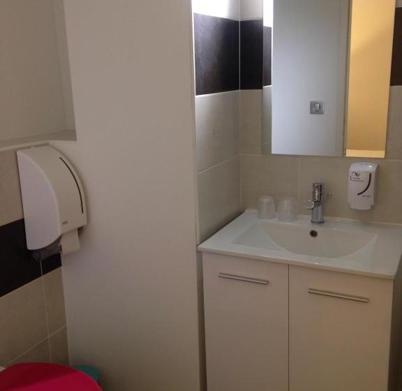 غرفة قياسية, Restaurant Du Port