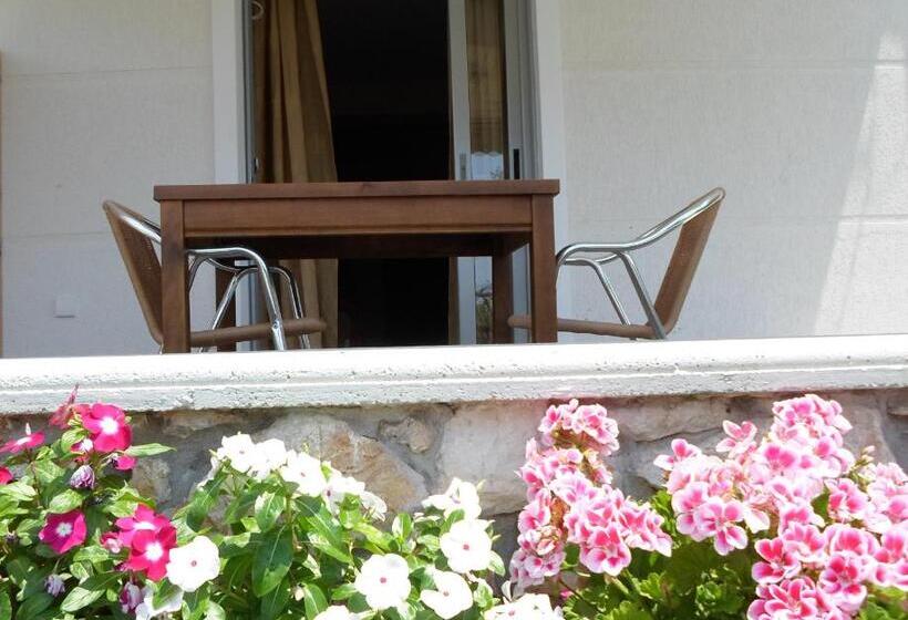 آپارتمان 1 خوابه با چشم‌انداز دریا, Riviera Rooms