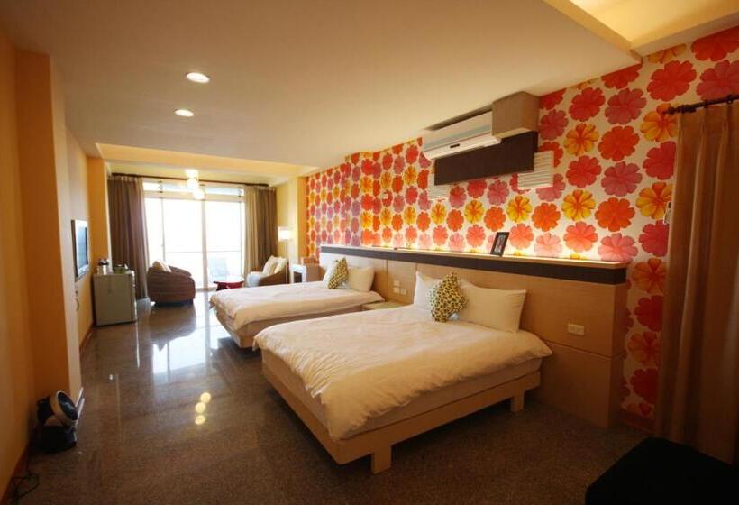 اتاق استاندارد چهار تخته با چشم‌انداز دریا, Spray House