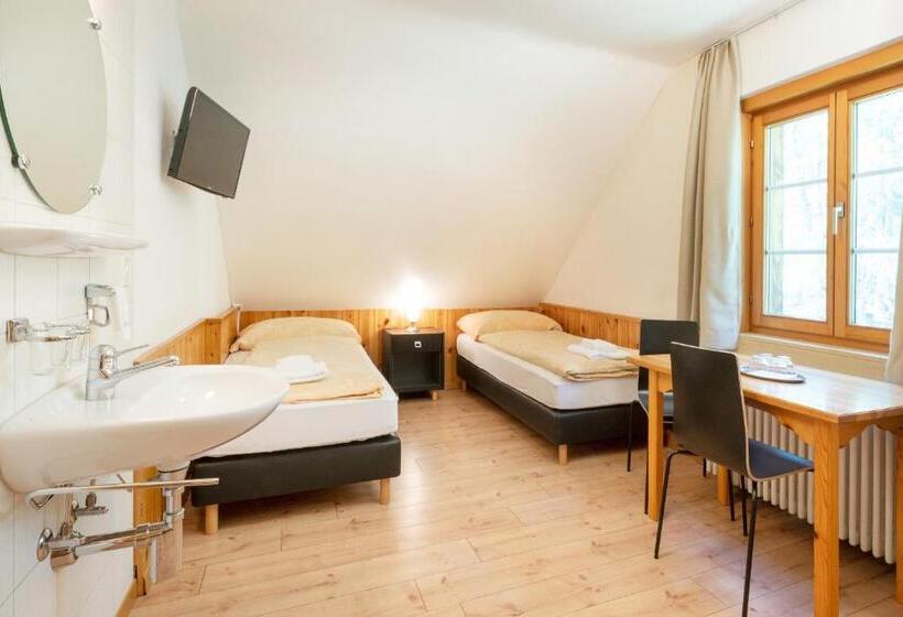 Трехместный Номер Стандарт Совместная Ванная, Hostel By Randolins