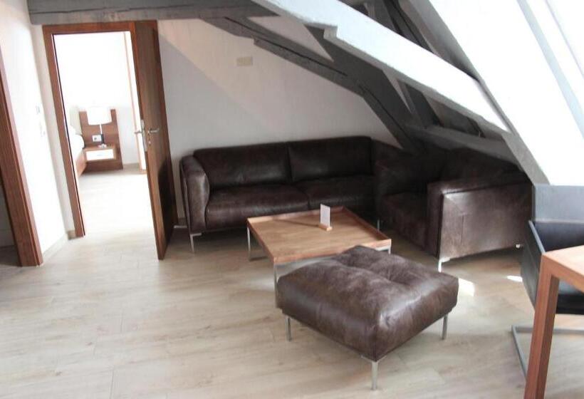 带1个卧室的公寓套房, Schmales Haus