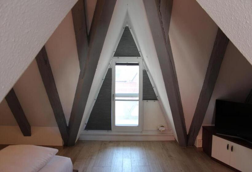 带1个卧室的公寓套房, Schmales Haus