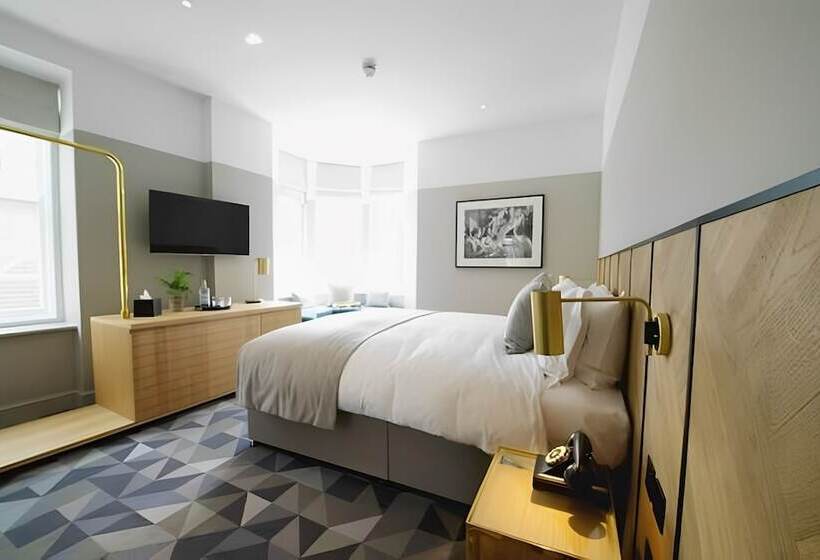 Номер Deluxe, Victory House Leicester Square