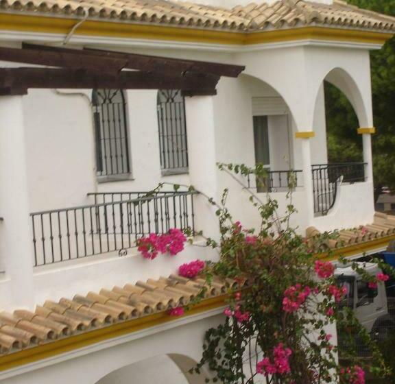 اتاق استاندارد سه نفره, Hostal Los Pinos