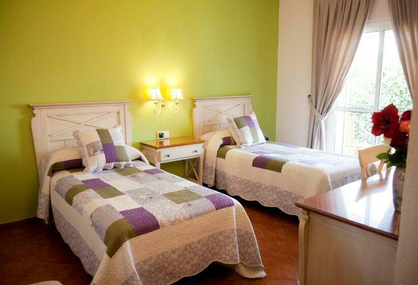 Номер Стандарт, Hostal Los Pinos