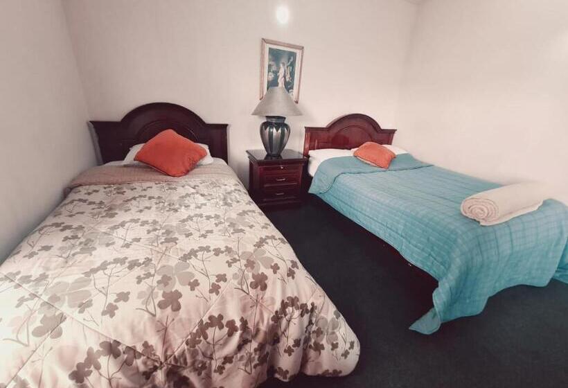 Quarto Familiar, González Suarez