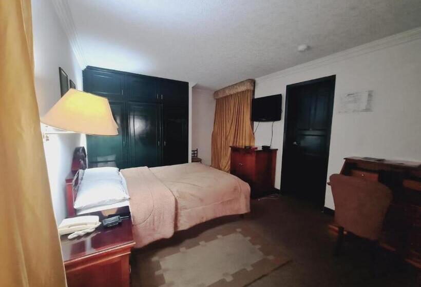 Quarto Estandar, González Suarez