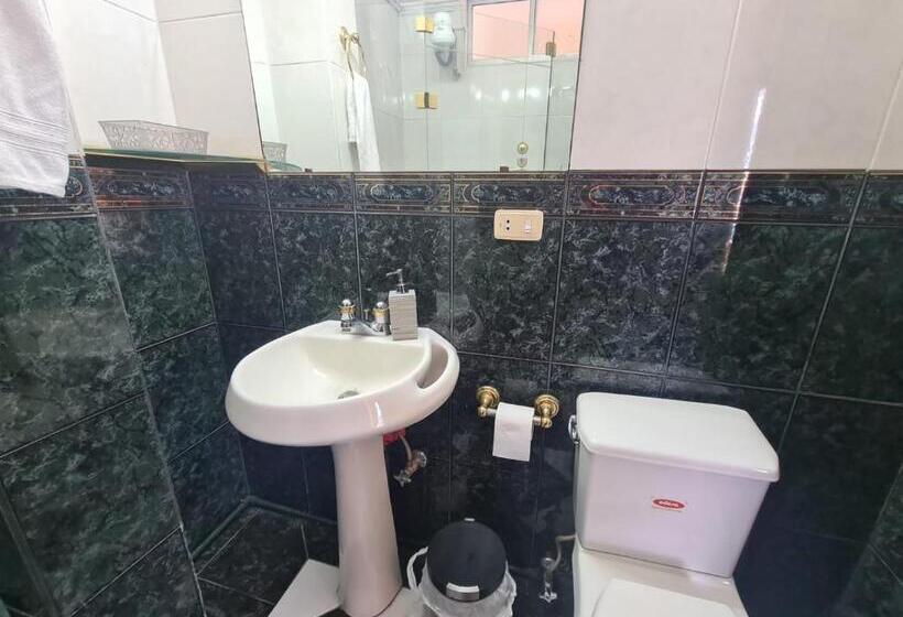 Quarto Estandar, González Suarez